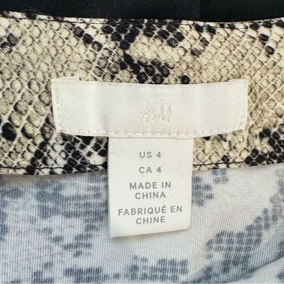 H&M Snake Print Maxi Women’s Skirt (Size 4) - Picture 7 of 8
